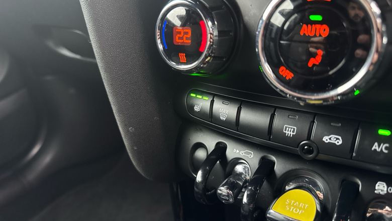 MINI Hatchback 135kW Cooper S Level 2 33kWh 3dr Auto Electric Hatchback